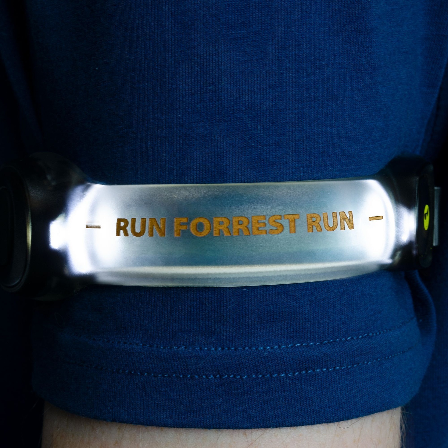 Фонарик — маячок безопасности Forrest Run, черный