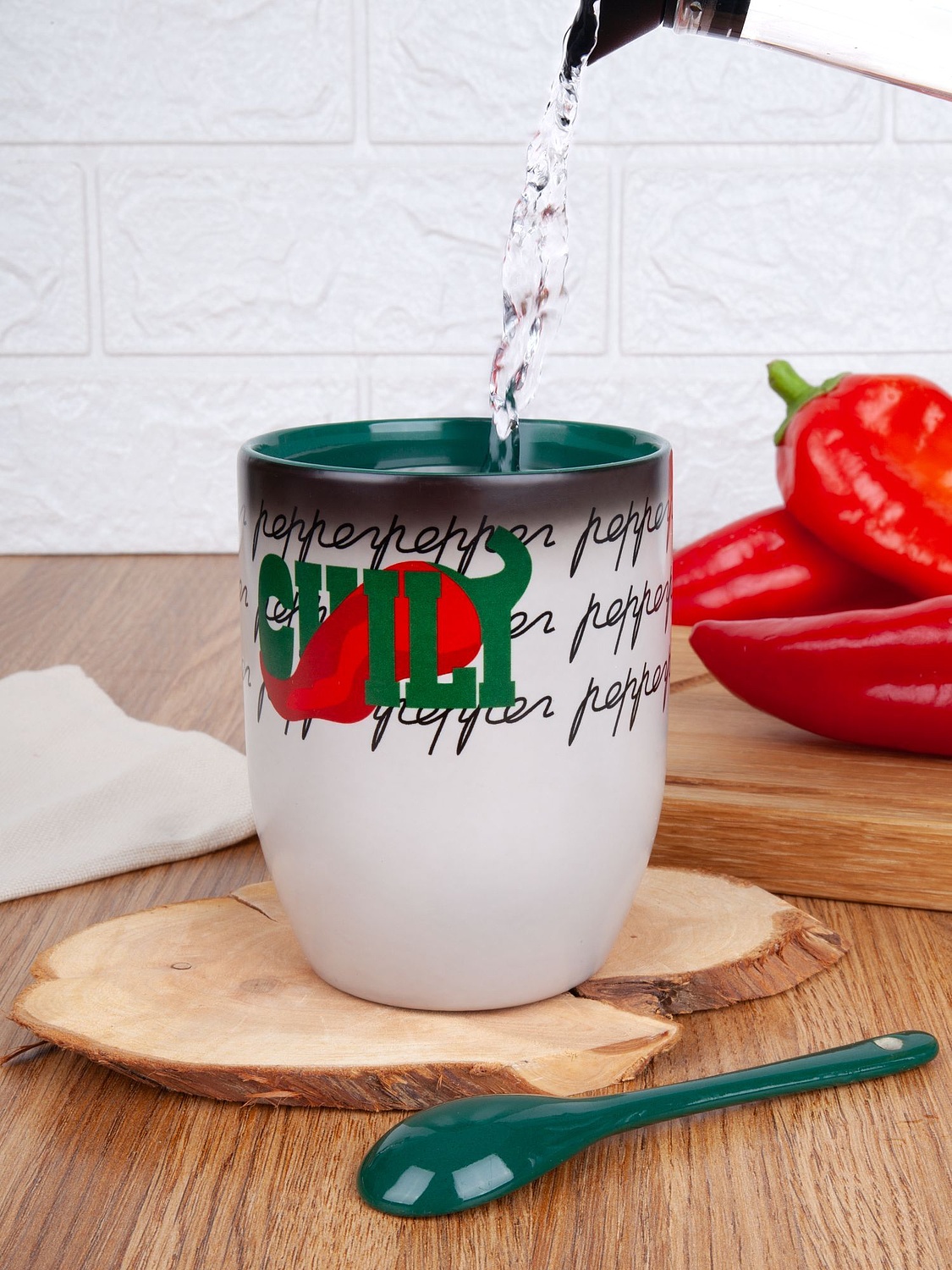 Кружка-хамелеон Melty с ложкой, черная с синим с логотипом