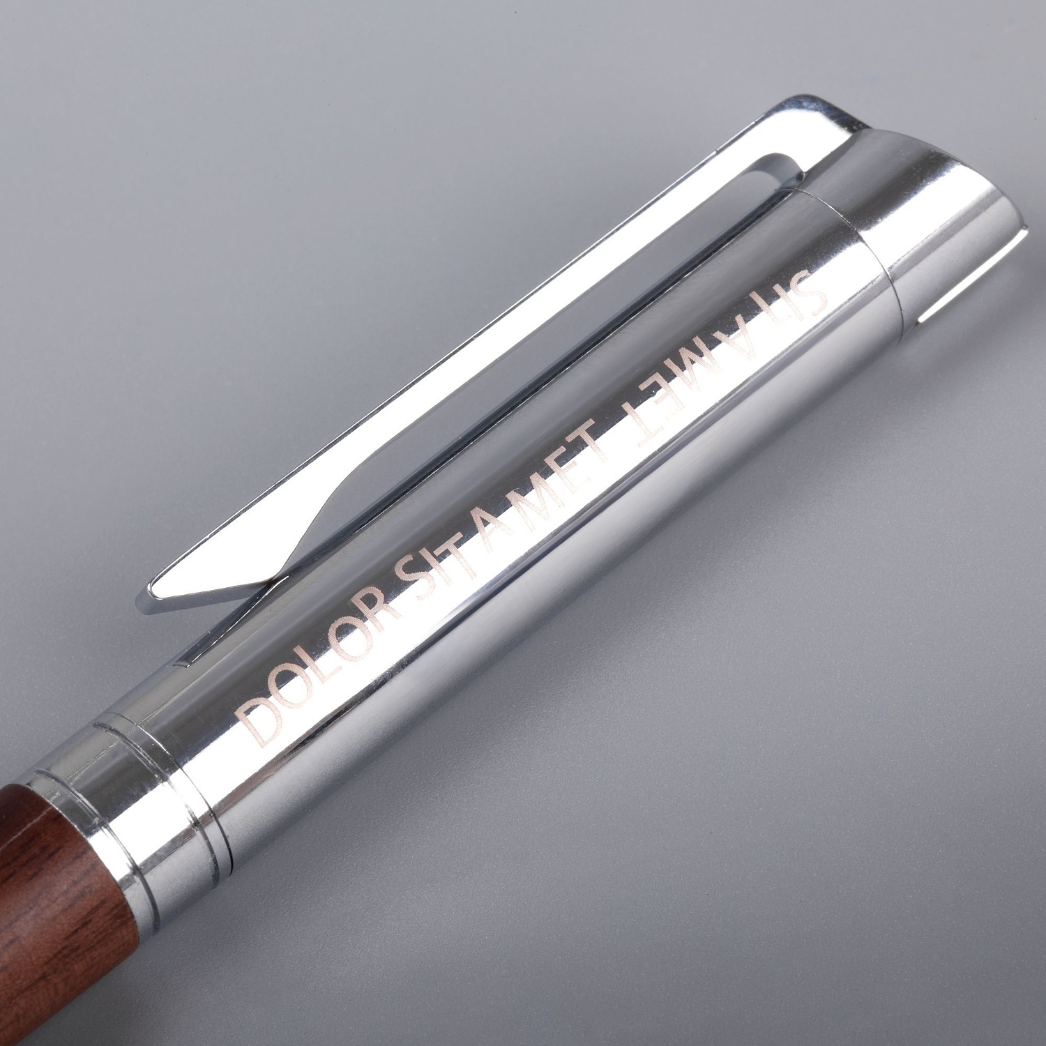 Роллер Waldo в футляре с логотипом