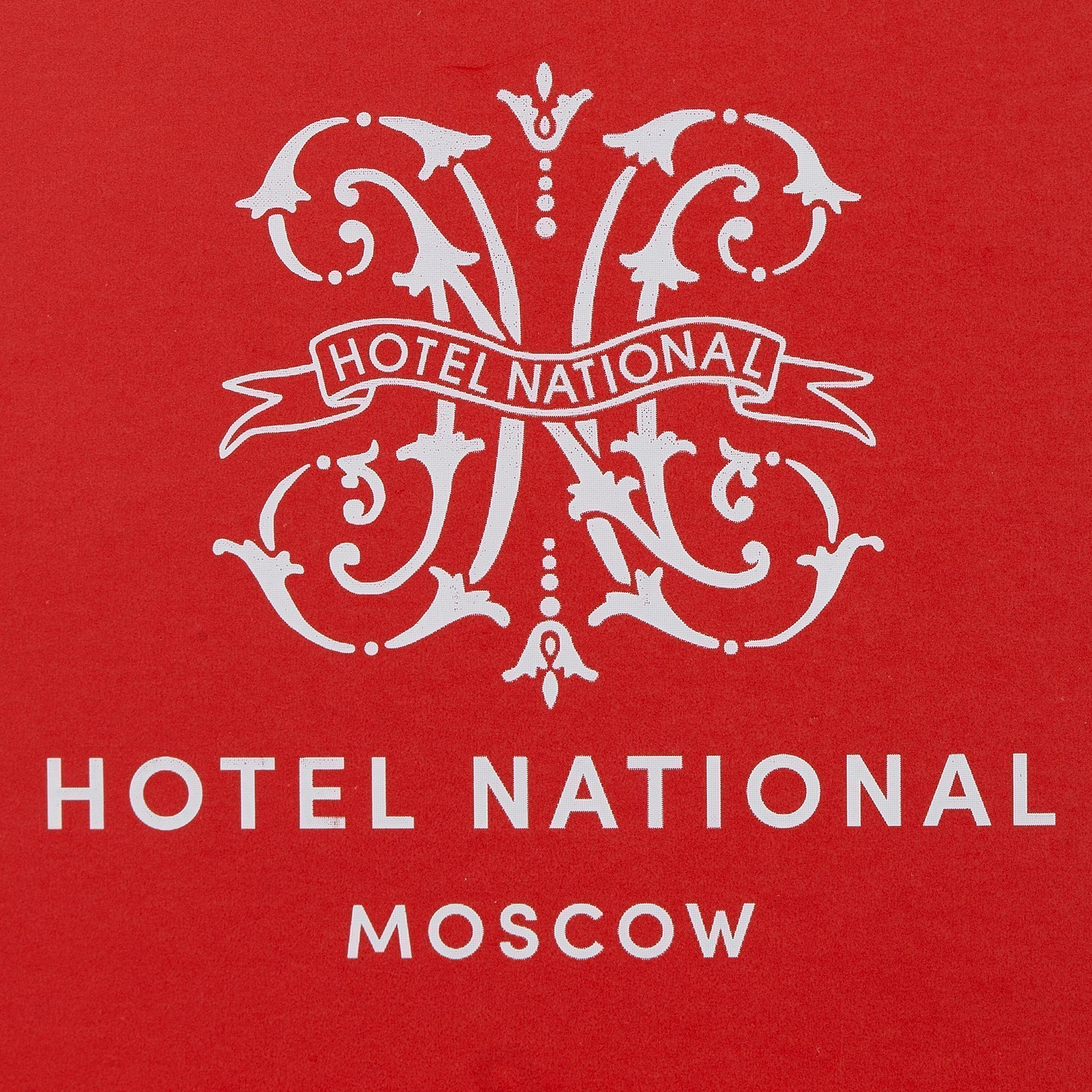 Коробка с окном English Breakfast, красная с логотипом