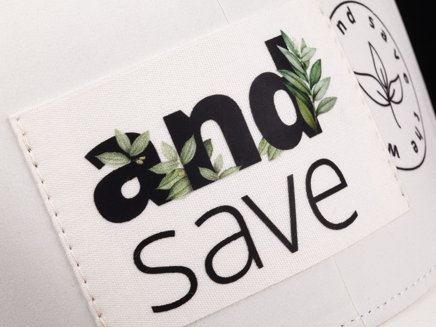 Бейсболка Kosmos, белая с логотипом