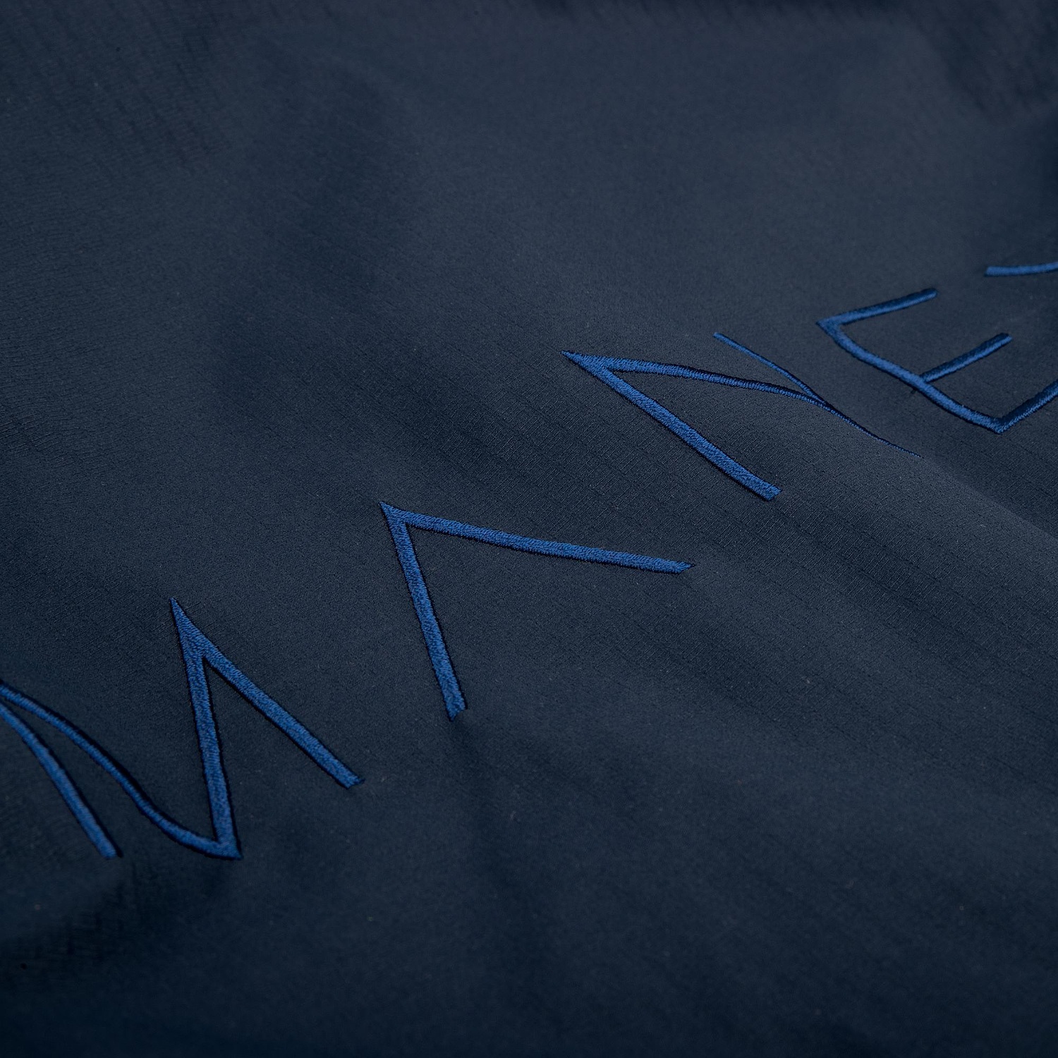 Жилет унисекс Sfera, черный с логотипом