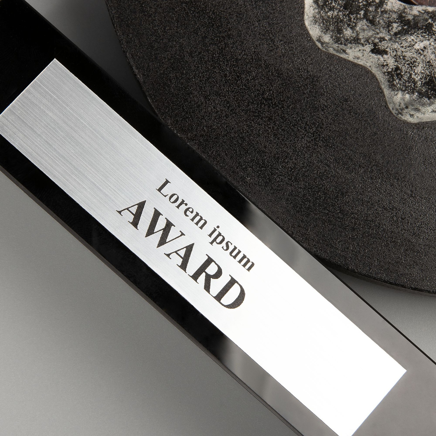 Стела Ridgeway с логотипом