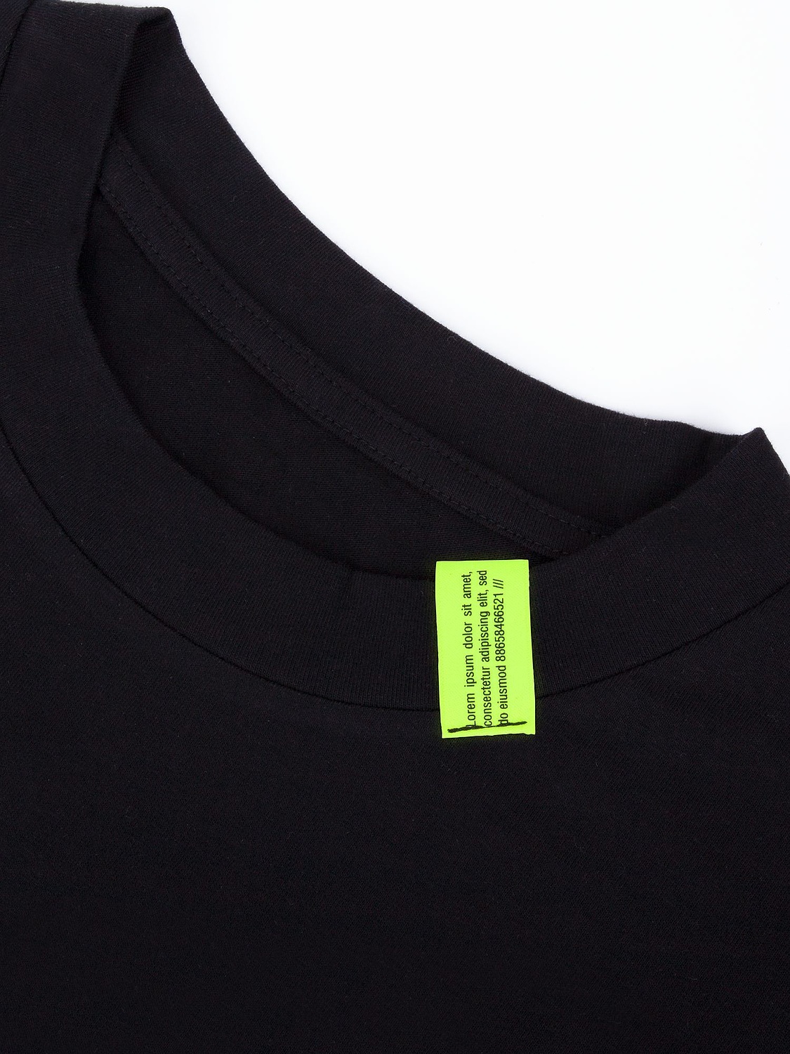 Футболка унисекс оверсайз T3, черная с логотипом