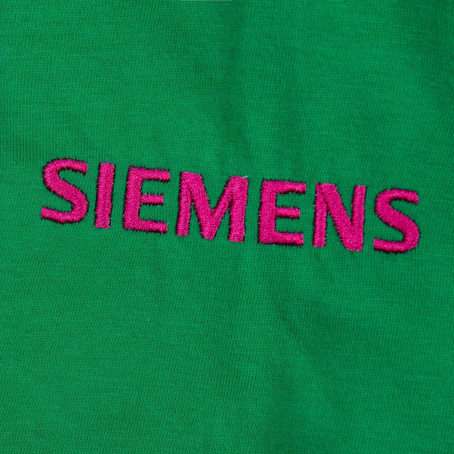 Футболка унисекс Regent 150, ярко-зеленая с логотипом