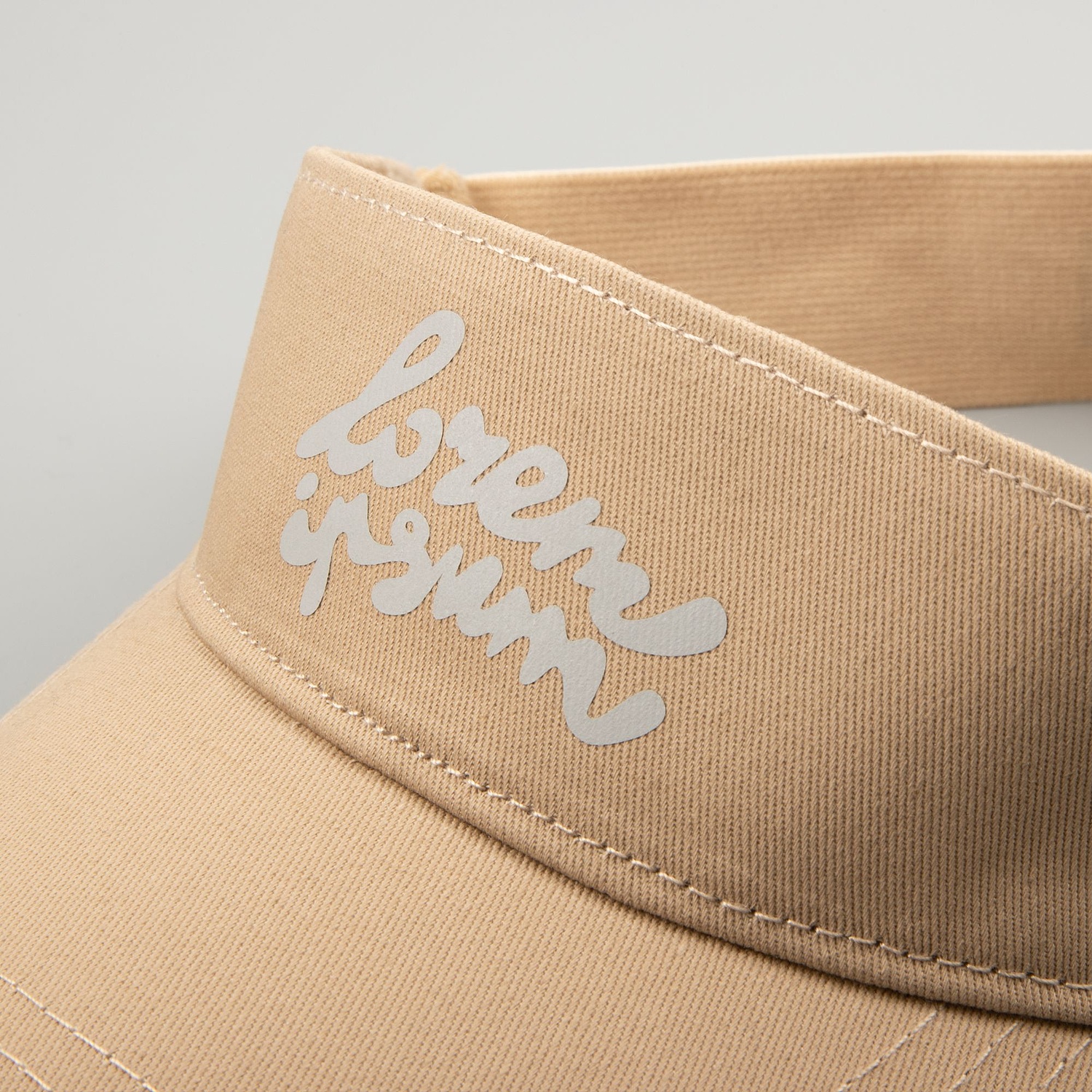 Козырек Viseros, бежевый с логотипом