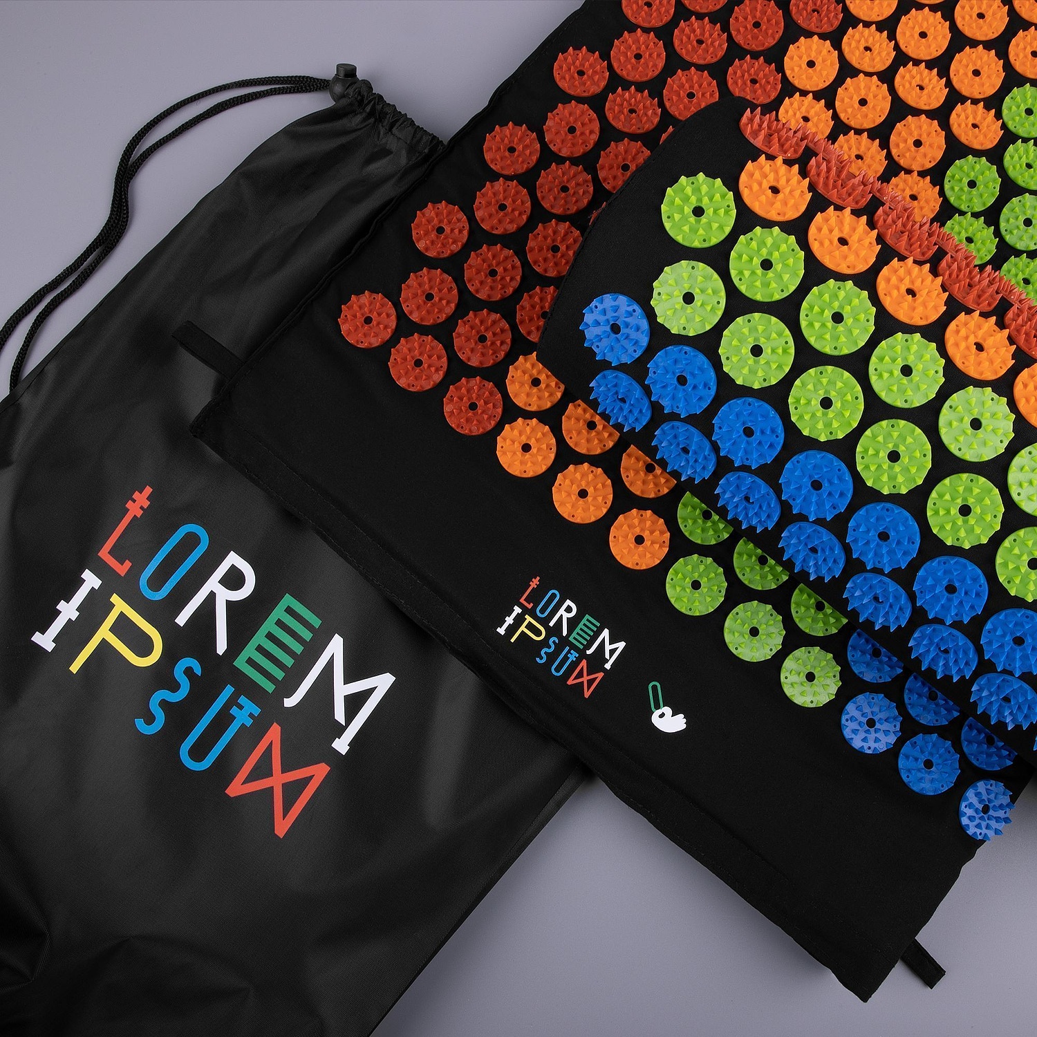 Массажный акупунктурный коврик с валиком Iglu, разноцветный с логотипом