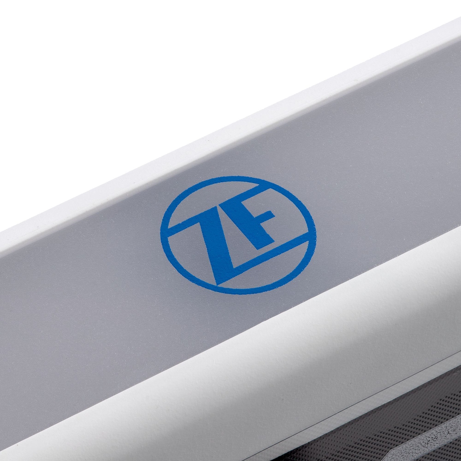 Часы настольные с беспроводным зарядным устройством Pitstop, белые с логотипом