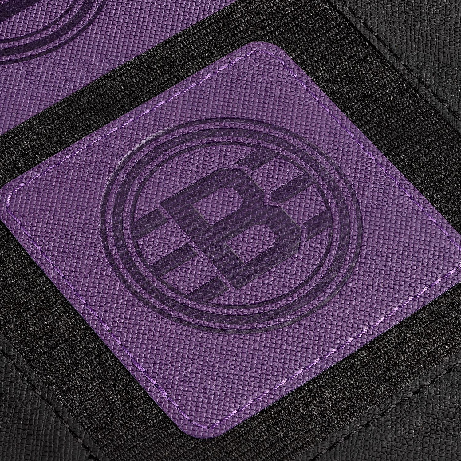 Ежедневник Mobile на заказ, недатированный, черно-фиолетовый с логотипом