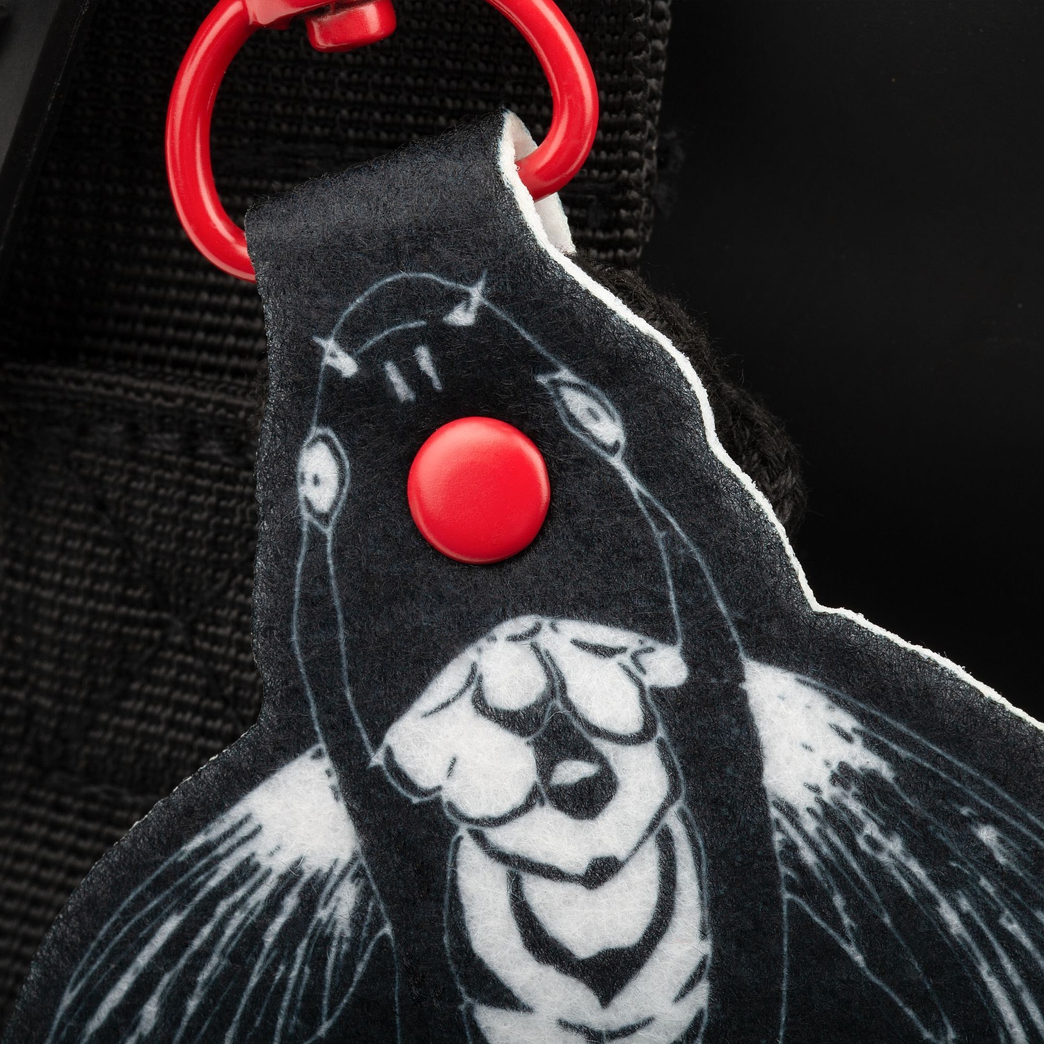 Заклепка Rivet, S, красная с логотипом