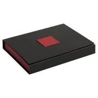 Коробка Plus, черная с красным Коробка Plus, черная с красным